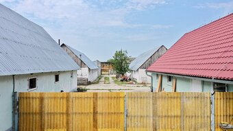 RODINNÁ FARMA S FUNKČNÝM MALOKAPACITNÝM BITÚNKOM - 10