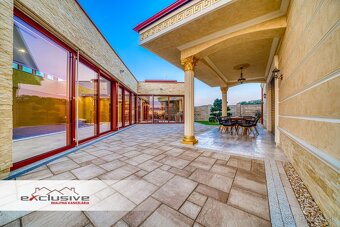 ZAUJÍMAVÁ CENAIMPOZANTNÁ RODINNÁ VILA-KRYTÝ BAZÉN-GARÁ - 10