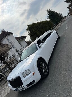 Limuzina Chrysler 300c 3,5 V6 200kw LPG VIP NEW INTERIER - 10