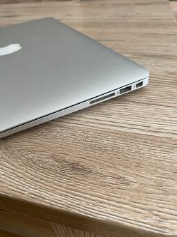 MacBook Air 13" (2017) - 10