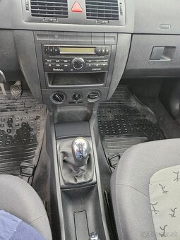 Skoda Fabia Combi 1,4 MPI 50 KW - 10