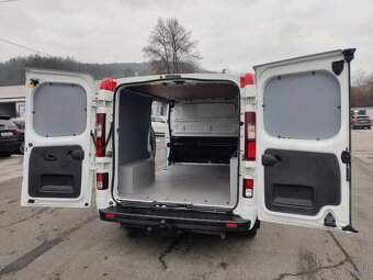 Opel Vivaro - 10