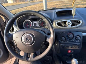 Renault clio 1.2 - 10