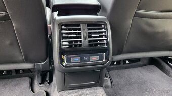 Volkswagen Passat Variant 2.0 TDI Highline DSG - 10