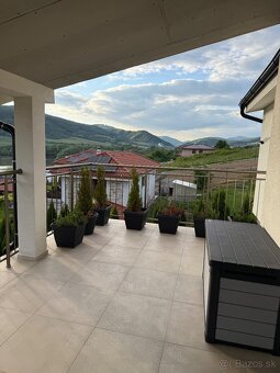 Na predaj rekreačná chata s výhľadom na jazero a hory - 10