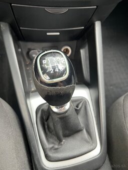Kia Ceed kombi 1.6 benzín LPG r.v.: 2012 - 10