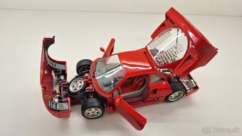 1:18 FERRARI F40 - 10