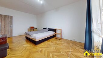 NA PREDAJ zrekonštruovaný, 3 izbový byt /83m2/ s dvomi balkó - 10