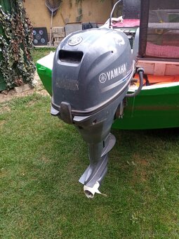 Predám lodný motor Yamaha 9,9 HP krátka noha. - 10