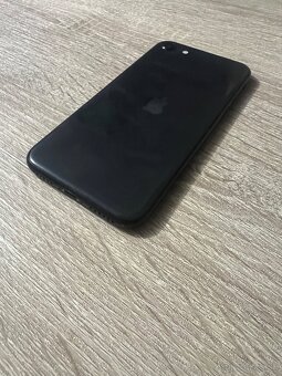 iPhone SE 2020 / 64GB Black TOP stav - 10