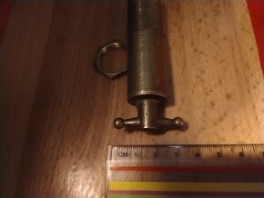 Ručná olejová pumpa určená na presné dávkovanie maziva - 10