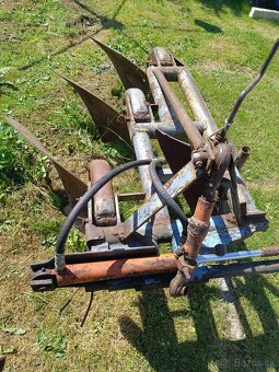 Malotraktor Tatra 805 4x4 aj s pruhmi - 10