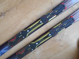 Lyže Salomon s viazaním Made in France 160cm R11,7 - 10