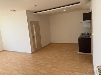 NA PRENÁJOM 2-IZBOVÝ APARTMAN V KOMPLEXE VIENNA GATE, BA - 10