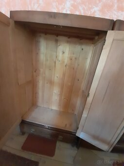 Šatník, starožitné skrine - 10