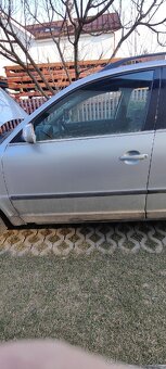 Rozpredám VW passat b 5.5 96kw rok 2002 - 10