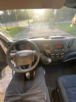 Iveco Daily 35S18 3.0L 180k 132kw E6d 10pal plachta - 10