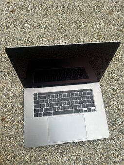 MacBook Pro 16” 2019 A2141 - 10