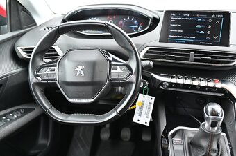 PEUGEOT 3008 1.2 PureTech - 10