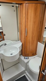 Integrovaný autokaravan HYMER Exsis I562 Silverline - 10