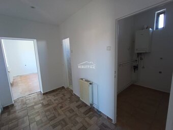 Na predaj rodinný dom, Žilina - Považský Chlmec REZERVOVANÉ - 10