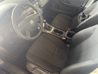 VW PASSAT B6 1.6tdi 77KW M5 model 2011 - 10