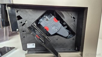 Kávovar DeLonghi PrimaDonna Elite - 10