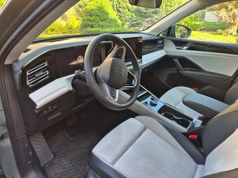 Predám Volkswagen Tiguan Elegance 1,5 TSiv v záruke - 10