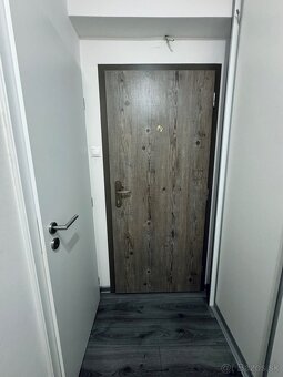 Prenájom 2-izbového bytu CENTRUM Nitra - 10