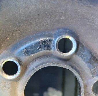 celoročné Škoda Fabia 5x100 175/70 R14 DOT4523 - 10