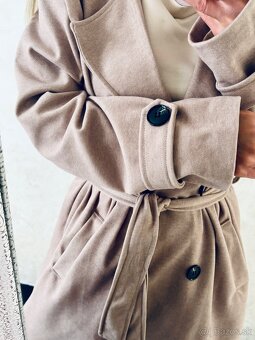 Damsky elegantny kabat Latte - 10