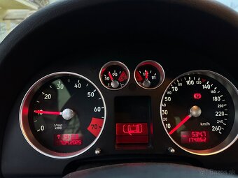 Audi TT 1.8T coupe - 10