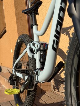 Predam celoodpruzeny bicykel Giant Trance Jr 26 - 10