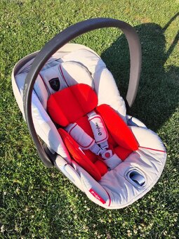 Cybex Cloud z i-size Ferarri - 10