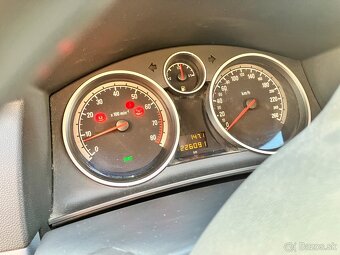 Opel Astra H - 10