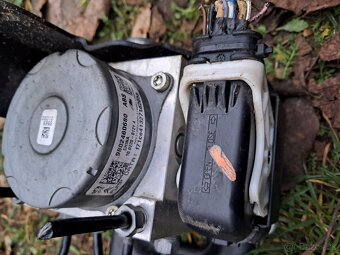 Predám diely citroen c3 picasso 1.4vti 70kw - 10