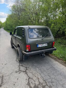 Lada Niva - 10