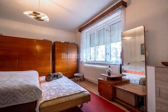 PREDAJ: Poctivý rodinný dom s prístavbou na konci ulice, 330 - 10