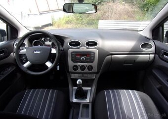 Ford Focus 1.6i 74kW 193 000KM TAŽNÉ ZAŘ. benzín manuál - 10