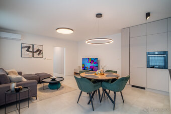 Na predaj štýlový 3-izbový mezonet v historickom centre Trna - 10