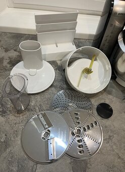 Bosch MUM 48A1/05 kuchynský robot plus príslušenstvo - 10