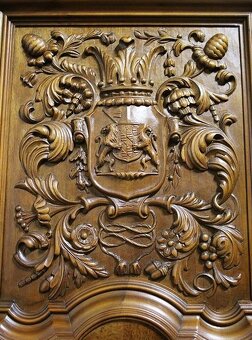 Starožitná neorenesanční knihovna na lvích tlapách - 10