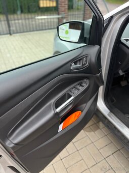 Ford Kuga - 10