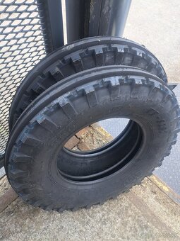TRAKTOROVA PNEUMATIKA,PLAST GUMA TRAKTOR ZETOR - 10
