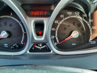 Ford fiesta 1.3 benzín 43000 km - 10