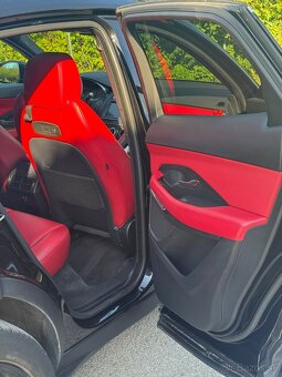 Jaguar E-Pace P200 R-Dynamic SE AWD - 10