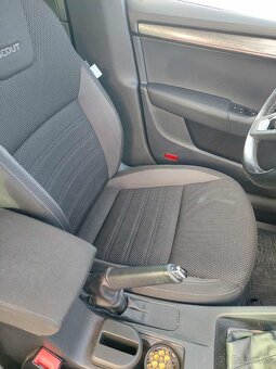 Skoda Octavia Scout 2.0 TDI - 10