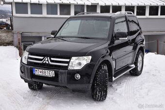 Mitsubishi Pajero - 10