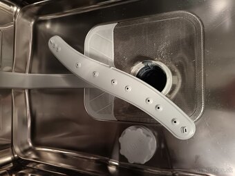 Úzka 45 cm umývačka riadu beko - 10