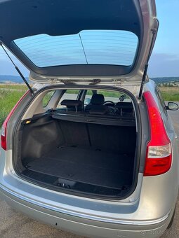 Hyundai i30 CW (kombi) - 10